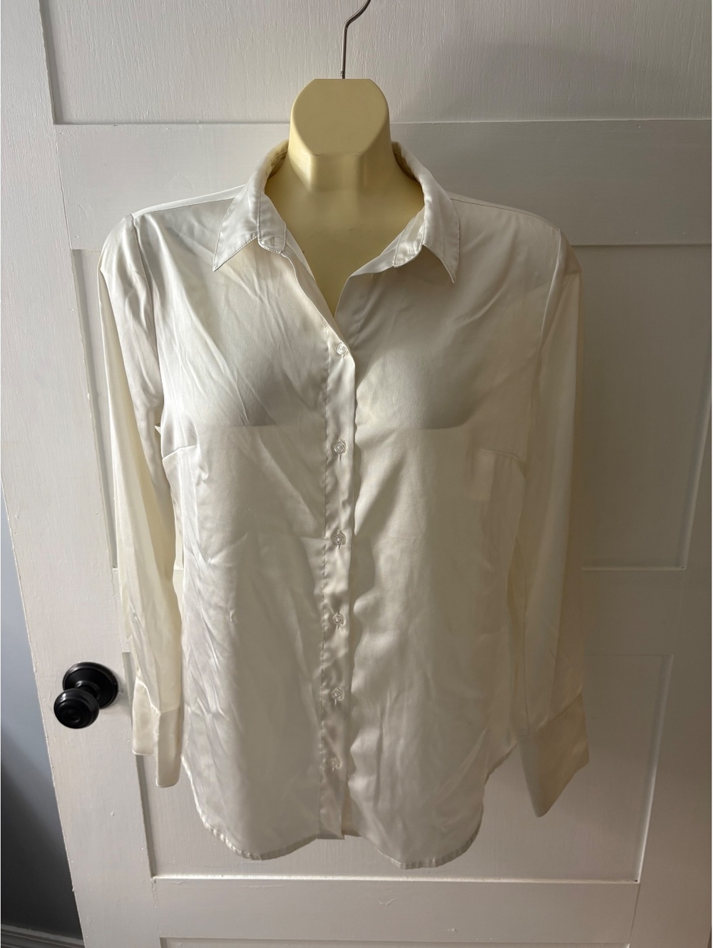 Banana Republic white button front shirt